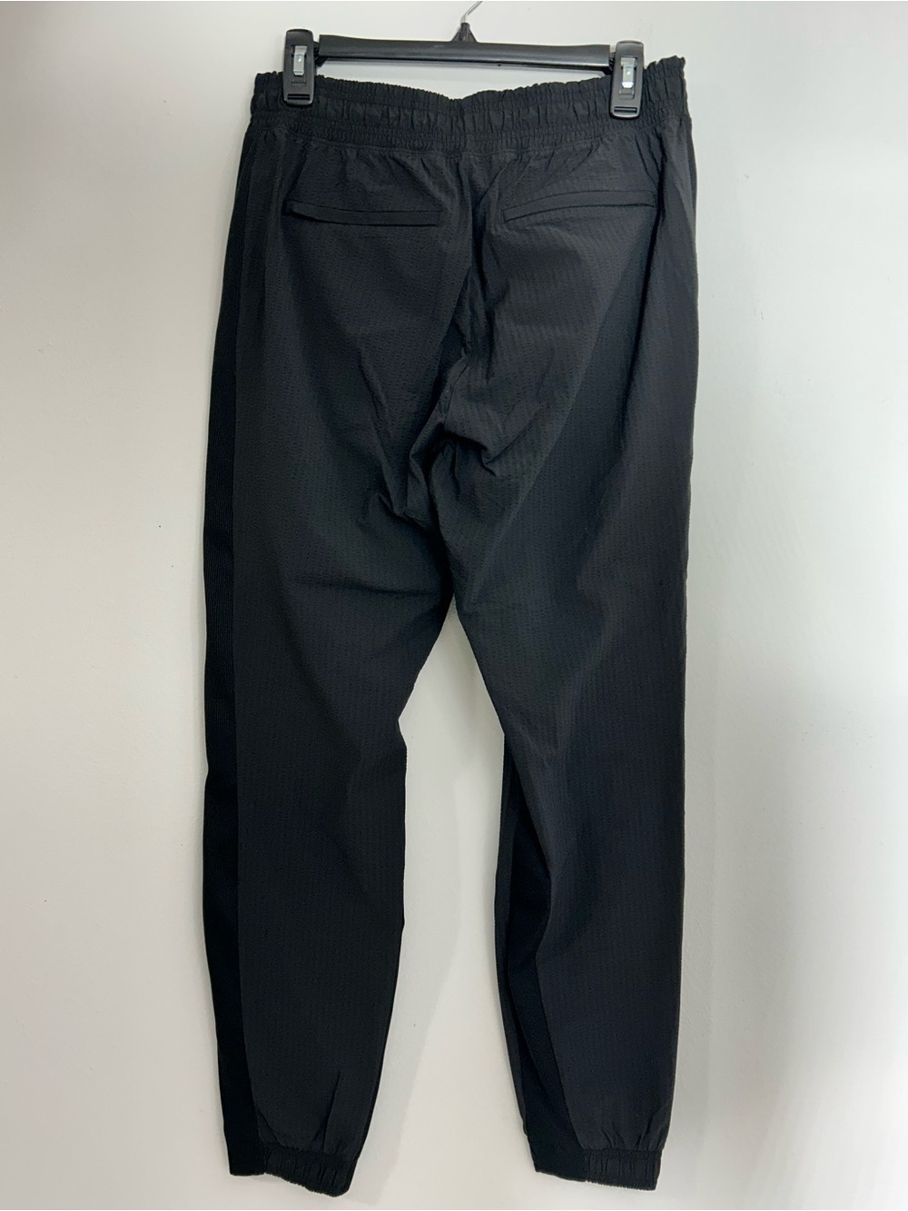 Athleta Black Textured Brooklyn Jogger Elastic-Waist & Ankle Pants Size 6 - Picture 2 of 10
